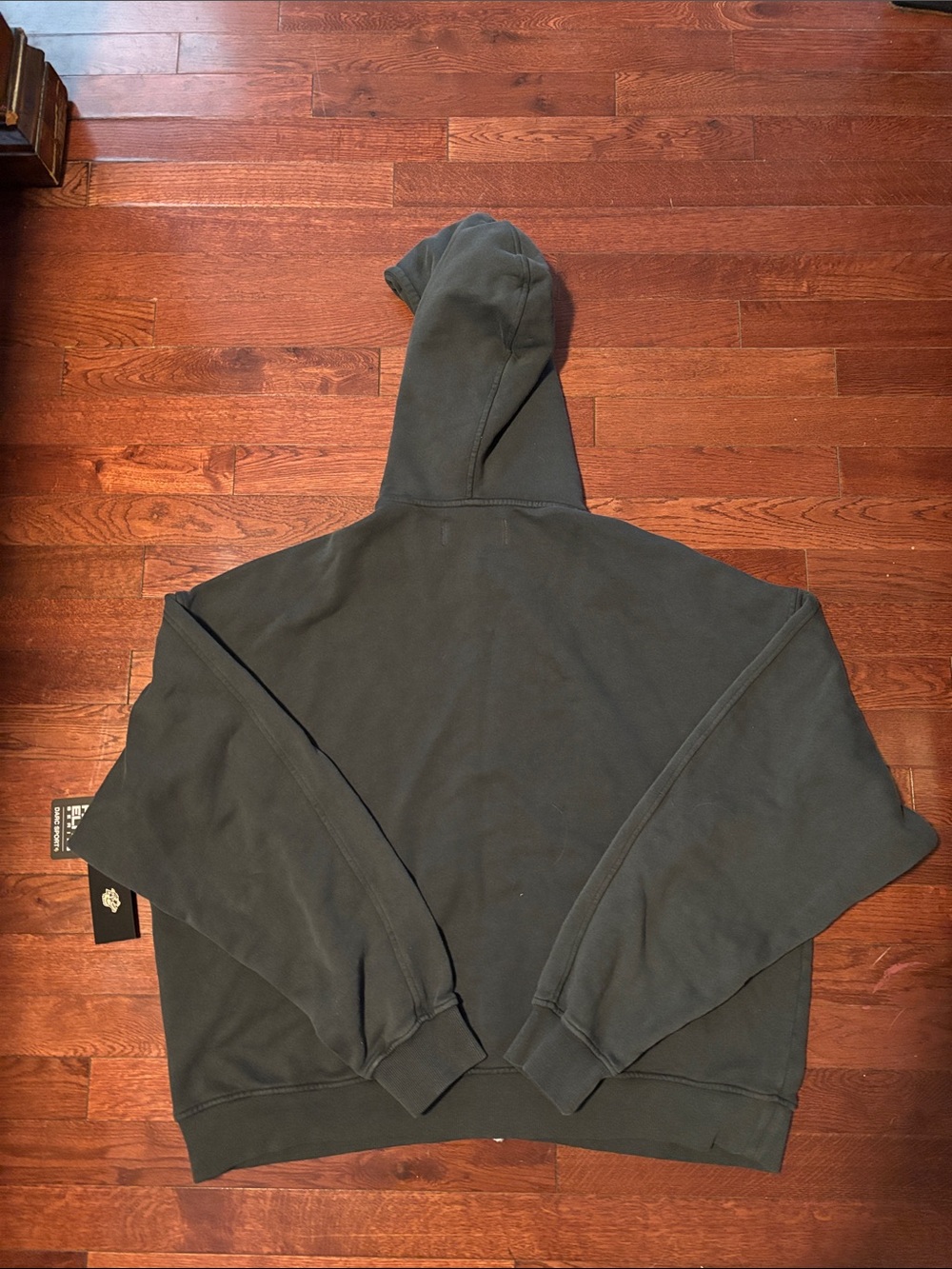 Darc Sport Marvel Collab The Punisher double zip Caslte gray Size: Large NWT - Picture 2 of 6